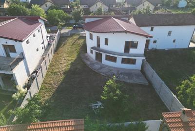 Casă cu Teren 596 Mp în Vladimirescu - 2