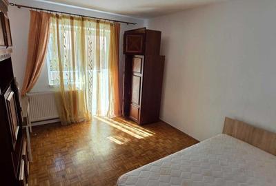 Apartament cu 2 camere decomandat în Gruia