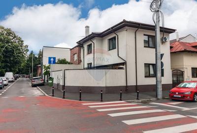 Casă individuală cu 5 camere cu Teren 132 Mp în Domenii