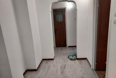 Apartament cu 3 camere decomandat, mobilat în Moșilor