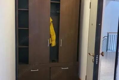 Apartament cu 2 camere semidecomandat în Soarelui