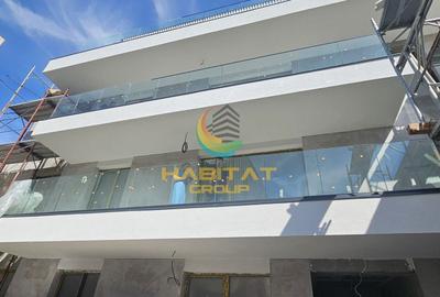 Apartament cu 3 camere decomandat în Ultracentral