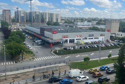 Apartament cu 3 camere decomandat în Drumul Taberei