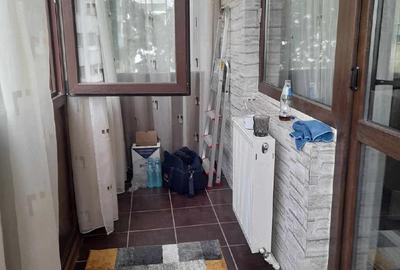 Apartament cu 3 camere decomandat, mobilat în Central