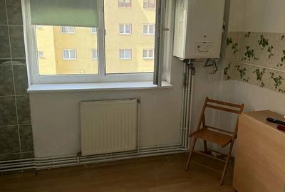 Apartament cu 2 camere decomandat în Triaj