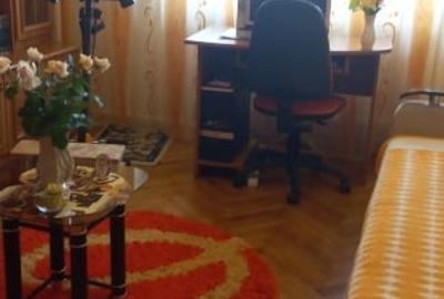 Apartament cu 2 camere semidecomandat, mobilat în Central