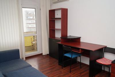 Apartament cu 3 camere semidecomandat, mobilat în Lujerului