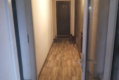 Apartament cu 3 camere semidecomandat în Central - 3