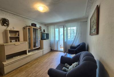 Apartament cu 3 camere semidecomandat în Păcurari - 1