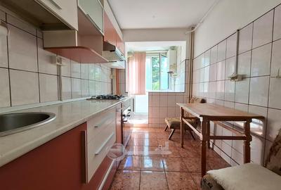 Apartament cu 2 camere decomandat, mobilat în Podu Roș