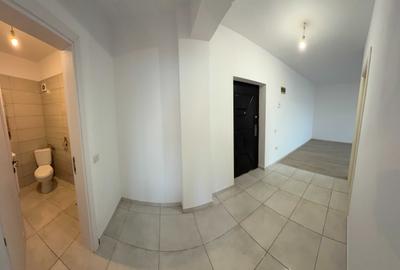 Apartament cu 2 camere semidecomandat în Roșu