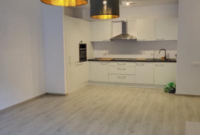Apartament cu 4 camere decomandat în Central - 2