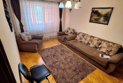 Apartament cu 3 camere decomandat în Calea București - 2