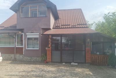 Casă cu 4 camere în Central - 6