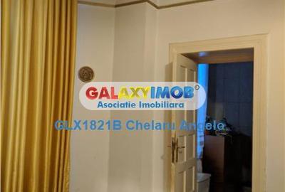 Apartament cu 8 camere decomandat în Armeneasca