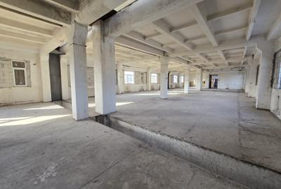 Spațiu industrial, de 2,411 mp, în - 3