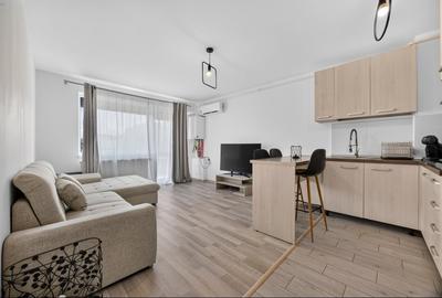 Apartament cu 2 camere semidecomandat, mobilat în Tractorul - 1