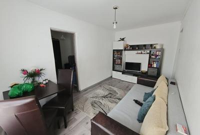 Apartament cu 3 camere decomandat în Tătărași - 13