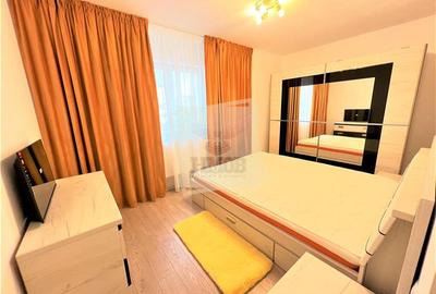 Apartament cu 3 camere semidecomandat, mobilat în Central