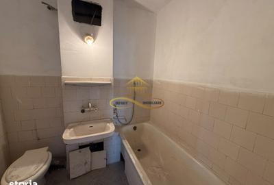 Apartament cu 3 camere decomandat în Bistrița Lac