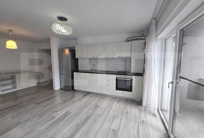 Apartament cu 3 camere decomandat în Micro 3