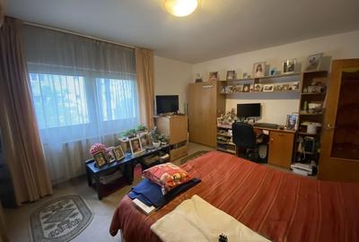 Apartament cu 4 camere decomandat în Tei - 8