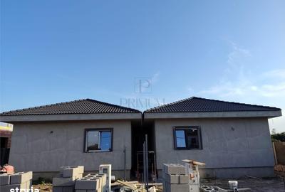 Casă cu 4 camere cu Teren 37574 Mp în Moșnița Nouă