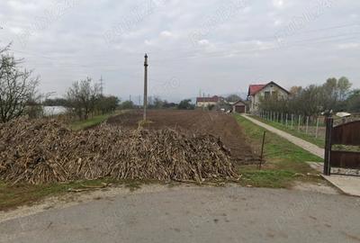 Teren de 2500 mp, în Central