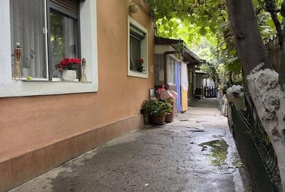 Casă individuală cu 4 camere cu Canalizare în Eroii Revoluției - 3