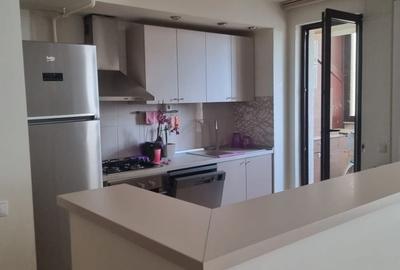 Apartament cu 3 camere decomandat în Runcu