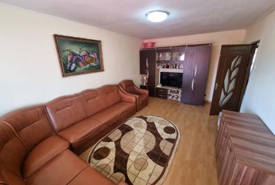 Apartament cu 3 camere decomandat în Viile Noi