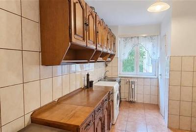 Apartament cu 3 camere decomandat, mobilat în Aurel Vlaicu