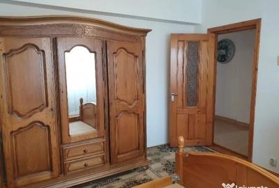 Apartament cu 3 camere decomandat în Obcini