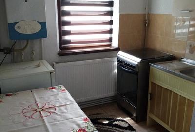Garsonieră decomandată în Petros