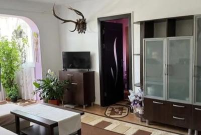 Apartament cu 2 camere semidecomandat în Km 4-5