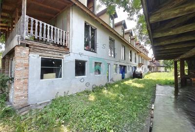 Casă individuală cu 12 camere cu Canalizare în Ultracentral - 2