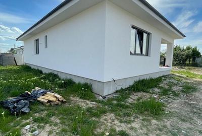 Casă cu 4 camere cu Teren 400 Mp în Domnești - 5