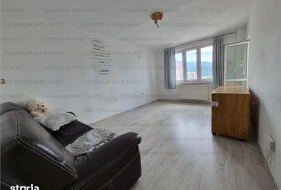Apartament cu 2 camere decomandat în Tractorul
