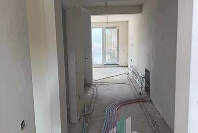 Casă cu 4 camere în Tăuți