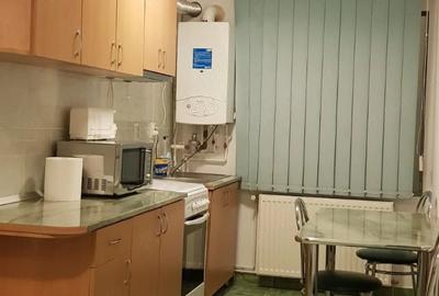 Garsonieră decomandată în Central