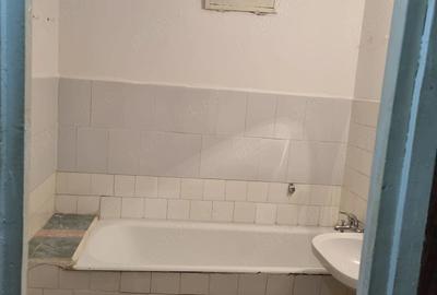 Apartament cu 3 camere semidecomandat în Liviu Rebreanu