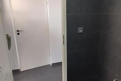 Apartament cu 2 camere semidecomandat în Micro 11
