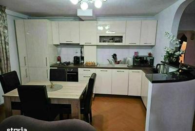 Apartament cu 3 camere decomandat în Ultracentral