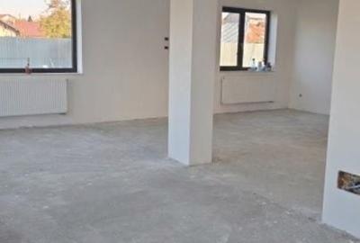 Casă cu 3 camere cu Teren 800 Mp în Bănești