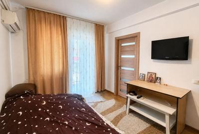 Garsonieră decomandată în Roșu