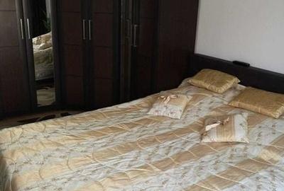 Apartament cu 3 camere decomandat în Păcurari