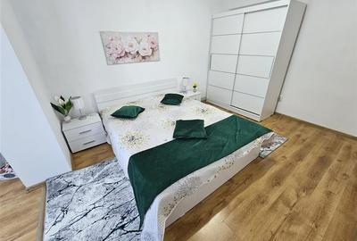Apartament cu 2 camere semidecomandat, mobilat în Centrul Civic