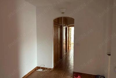 Apartament cu 3 camere decomandat în Nicolina - 1