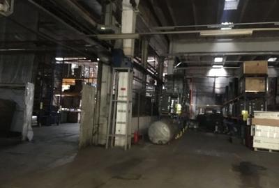 Spațiu industrial, de 2,070 mp, în Central - 8
