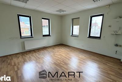 Spațiu comercial, de 120 mp, în Central - 3